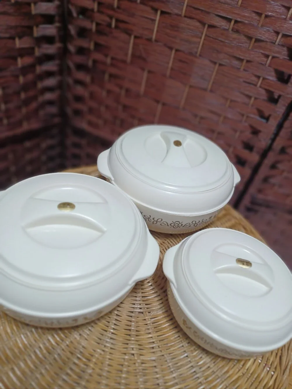 Vintage Pelicano Insulated Dishes